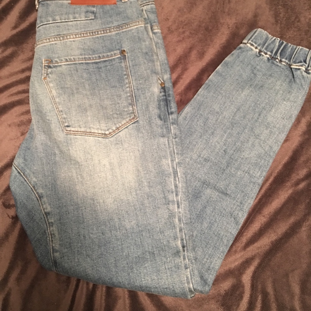 Men Denim distressed jogger jeans
